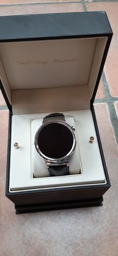 Elegant Huawey Smart Watch
