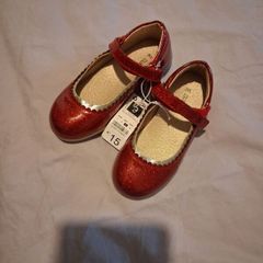 girls red shoes - size 9 Eur 26