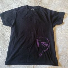 Black t-shirt