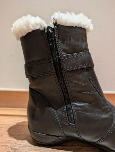 Fiero Women's Black Leather Winter Boots with Faux Fur EU 37 UK 4 Brand New