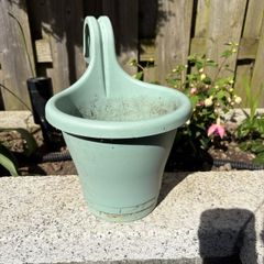 hanging pot