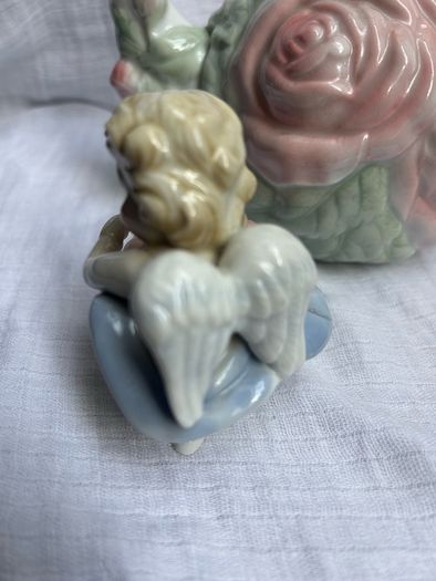 1998 3 D Cherub Angle Avon Cabbage Patch Roses Teapot.