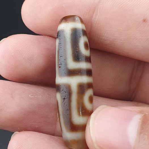Antique Himalayan 4 Eyes Tibetan Agate Dzi Bead Amulet