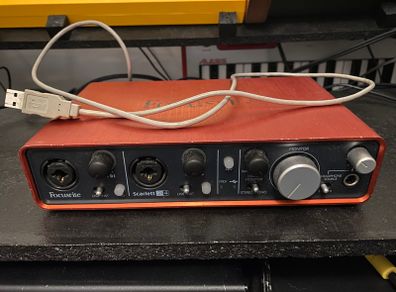 Focusrite Scarlett 2i4 (1st Generation)