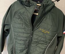 jacket school