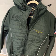 jacket school
