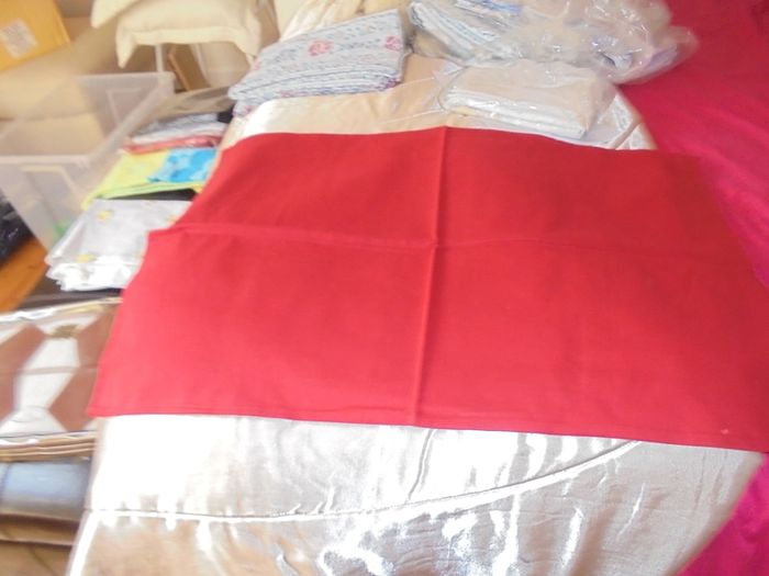 Red Pillowcases x 6 for Sale