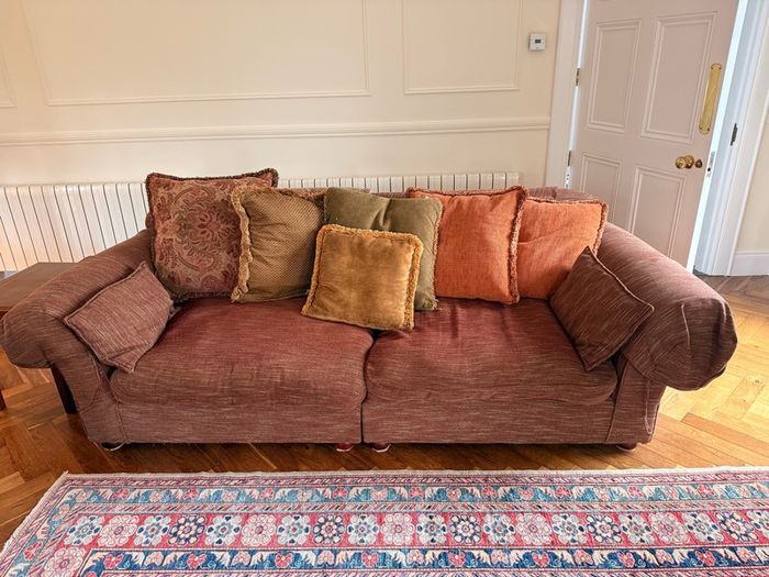 2 sofas