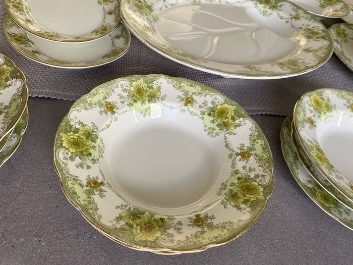 Antique Dinner Service Bishop &; Stonier Tableware
