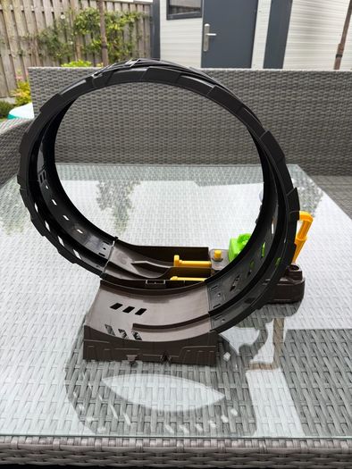 Hot Wheels Monster Truck Loops Challenge