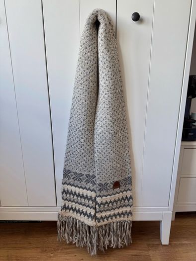 Superdry scarf, new, no tags