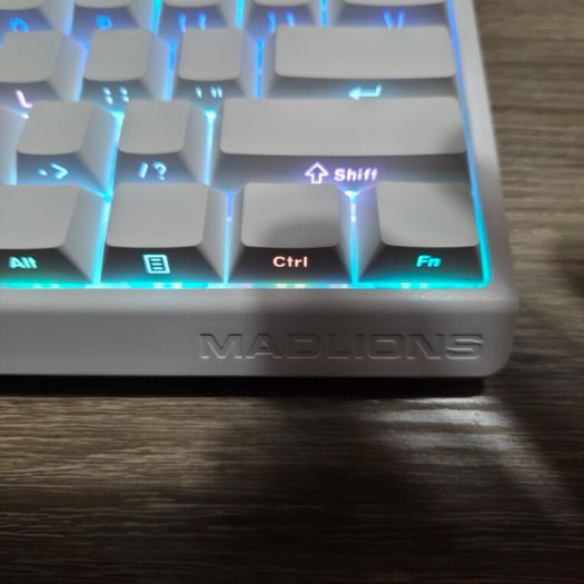 Mad60he White RGB Amber Pro Switches Coral Keycaps and Cable
