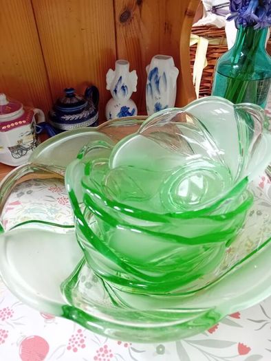Green Glass Dessert Bowl set
