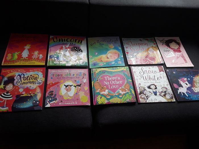 25 toddler books in perfect condition