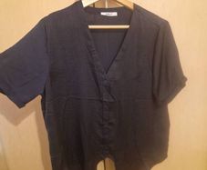 Navy top size 8