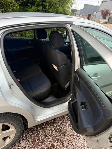 2007 Peugeot 607