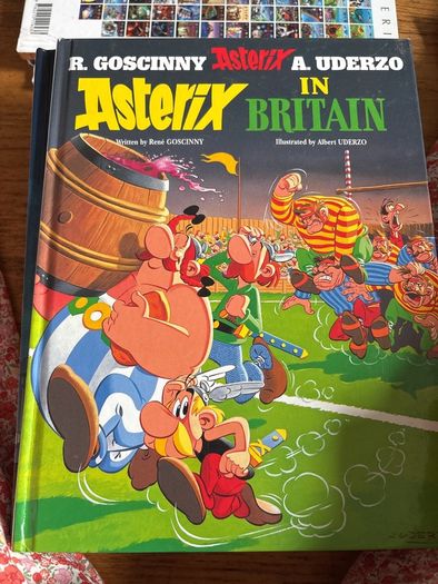 12 comics, mainly French.