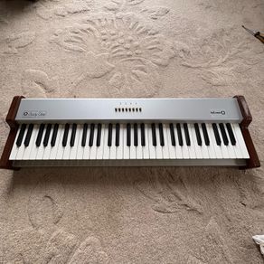 Belltron Sixty One MIDI Keyboard