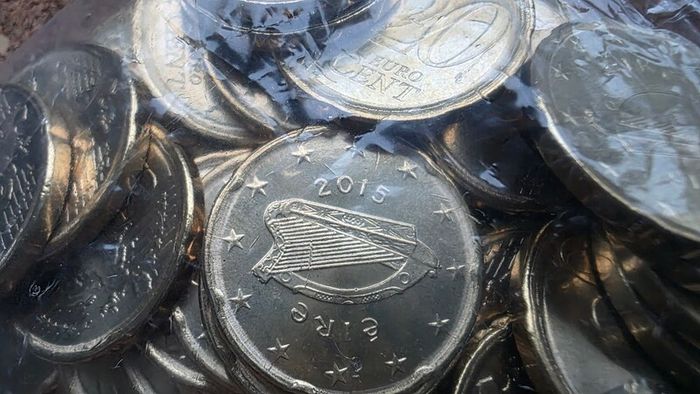 2 euro coin