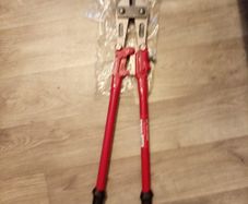 bolt cutters