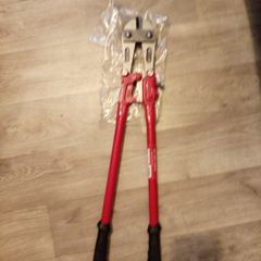 bolt cutters