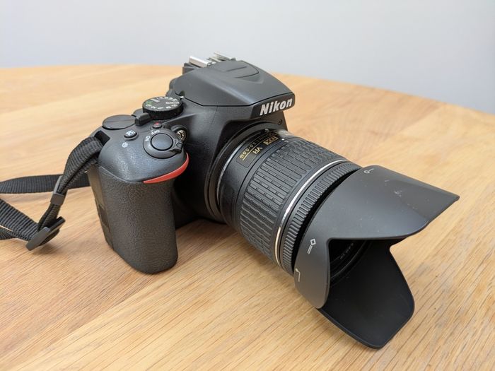 Nikon D3500 DSLR Camera Kit