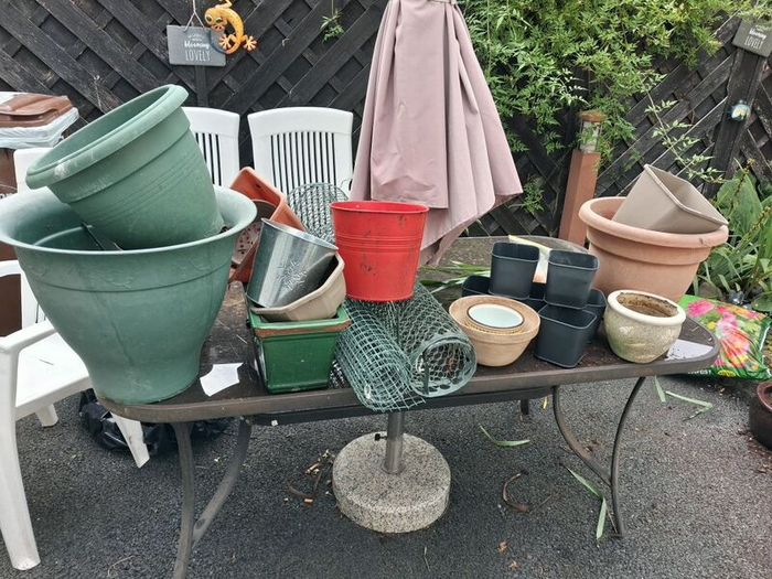 Plant pots