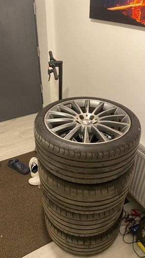 19 inch Mercedes alloys
