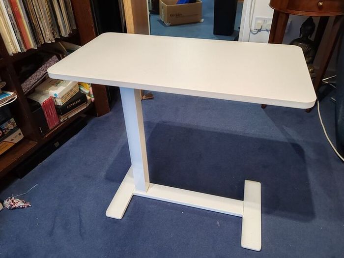 stand up adjustable desk