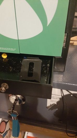 x box locker