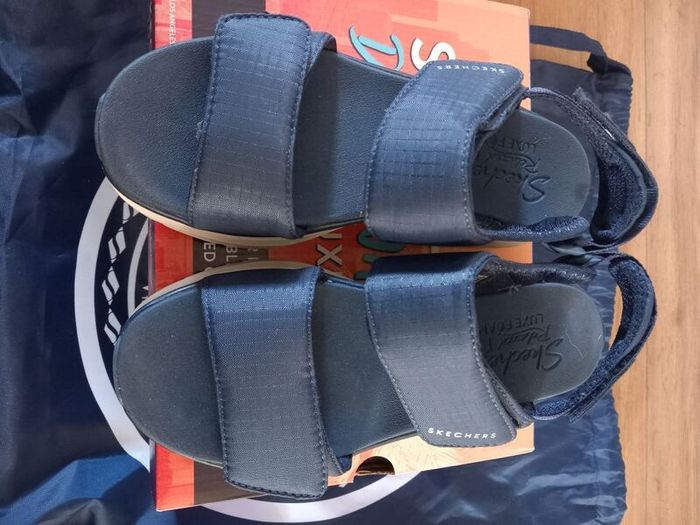 Brand New Skechers Sandals Size UK 36