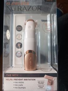 Flawless Razor BNWT  x2