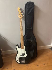 Left-Handed Martini Electric Bass & Travel Bag