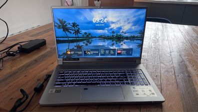 Msi Creator 17 A10sgs - I7 | 64gb Ram | 4tb Ssd | Rtx 2080 Super