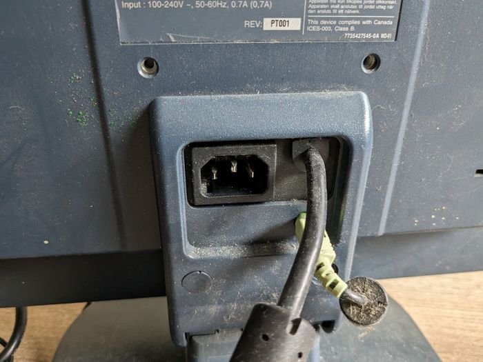HP Pavilion Monitor F1523