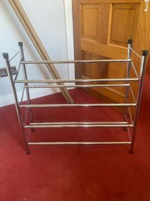 2 x extendable shoe racks