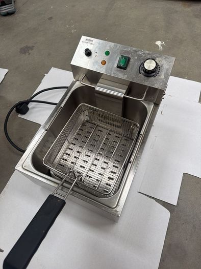 Nisbets countertop fryer