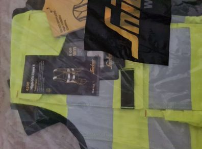 snickers tool vest