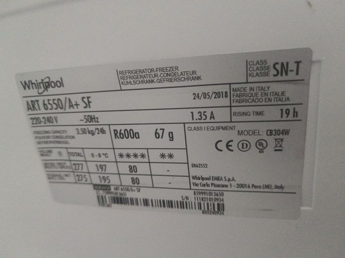 Whirlpool integrated fridge/ freezer