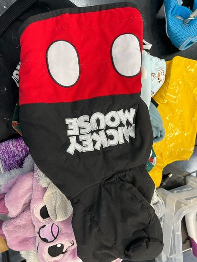 Pet clothing and nappies