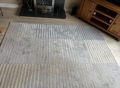 Rug size 160/220. Good condition