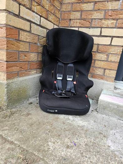 Cuggl car seat