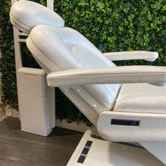 beautician chair
