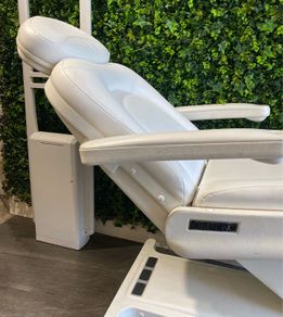 beautician chair