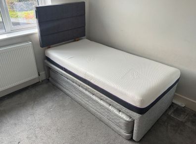 Single bed with pull out guest bed
