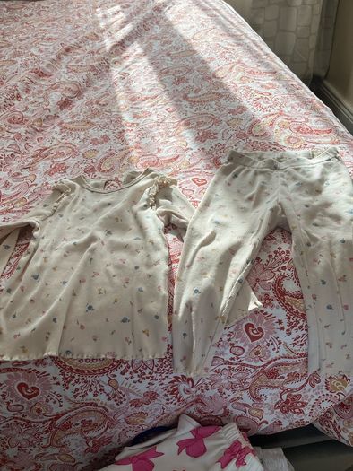 Girls clothes from 6-9 months to 12-18 months some are used few times some are used more , all in good condition. Have some shoes size 20 to 22