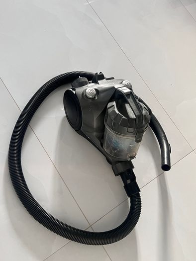 Wired vacuum cleaner