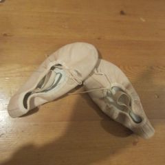 Ballet poms size   1 1/2