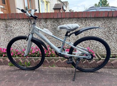 Boy's bike new in