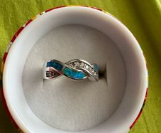 10ct white gold ring
